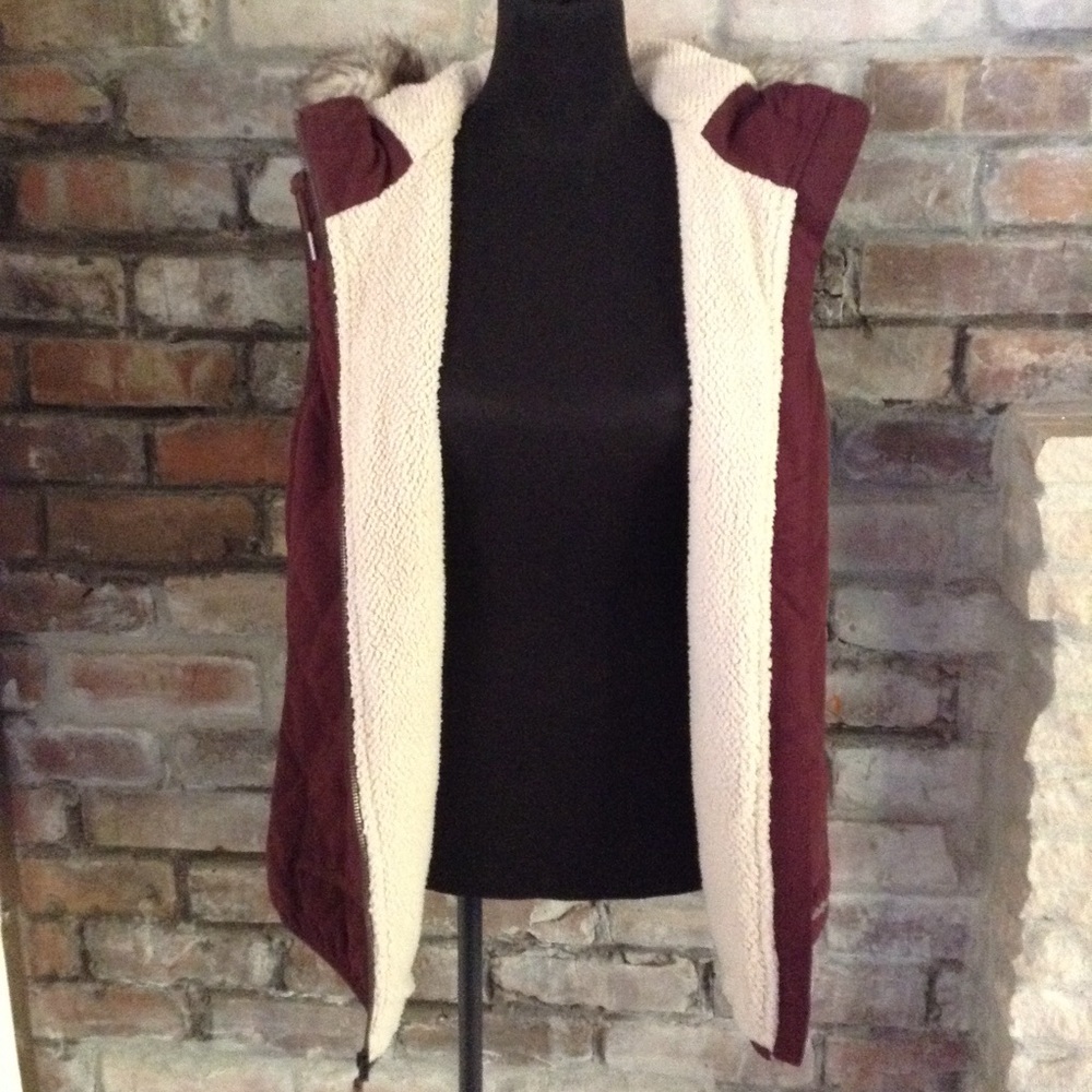 Eddie Bauer Quilted Vest - Picture 6 of 7
